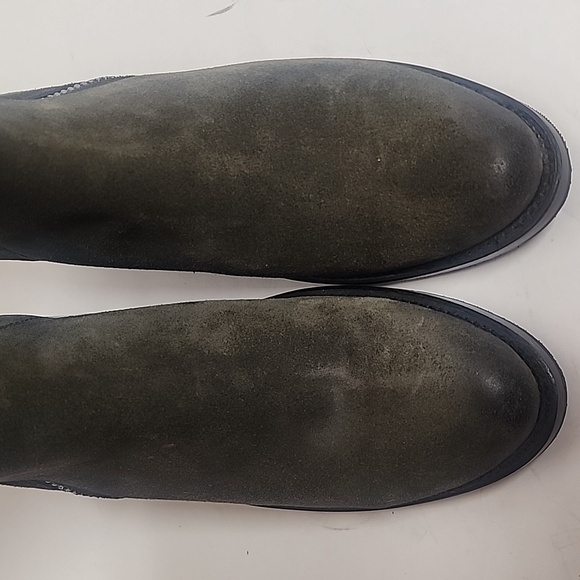 Frye Distressed Gorgeous Olive Suede Side Zip Ankle Quality Bootie Boots Size 8B - Picture 3 of 15